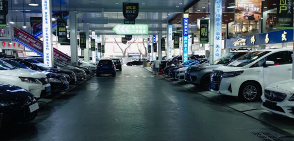 大牛证券港股 “0公里二手车”搅局，二手车商：以前一辆最少赚一万，现在“不想再碰”
